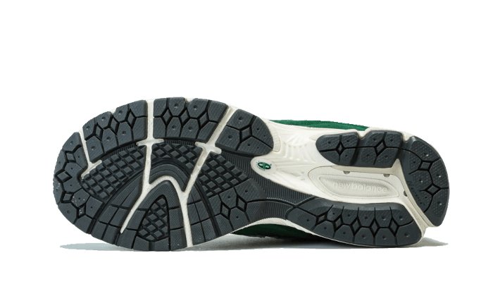 New Balance 2002R Suede Pack Forest Green
