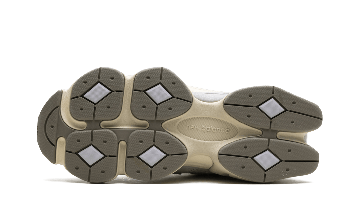 New Balance 9060 Pearl Grey Linen