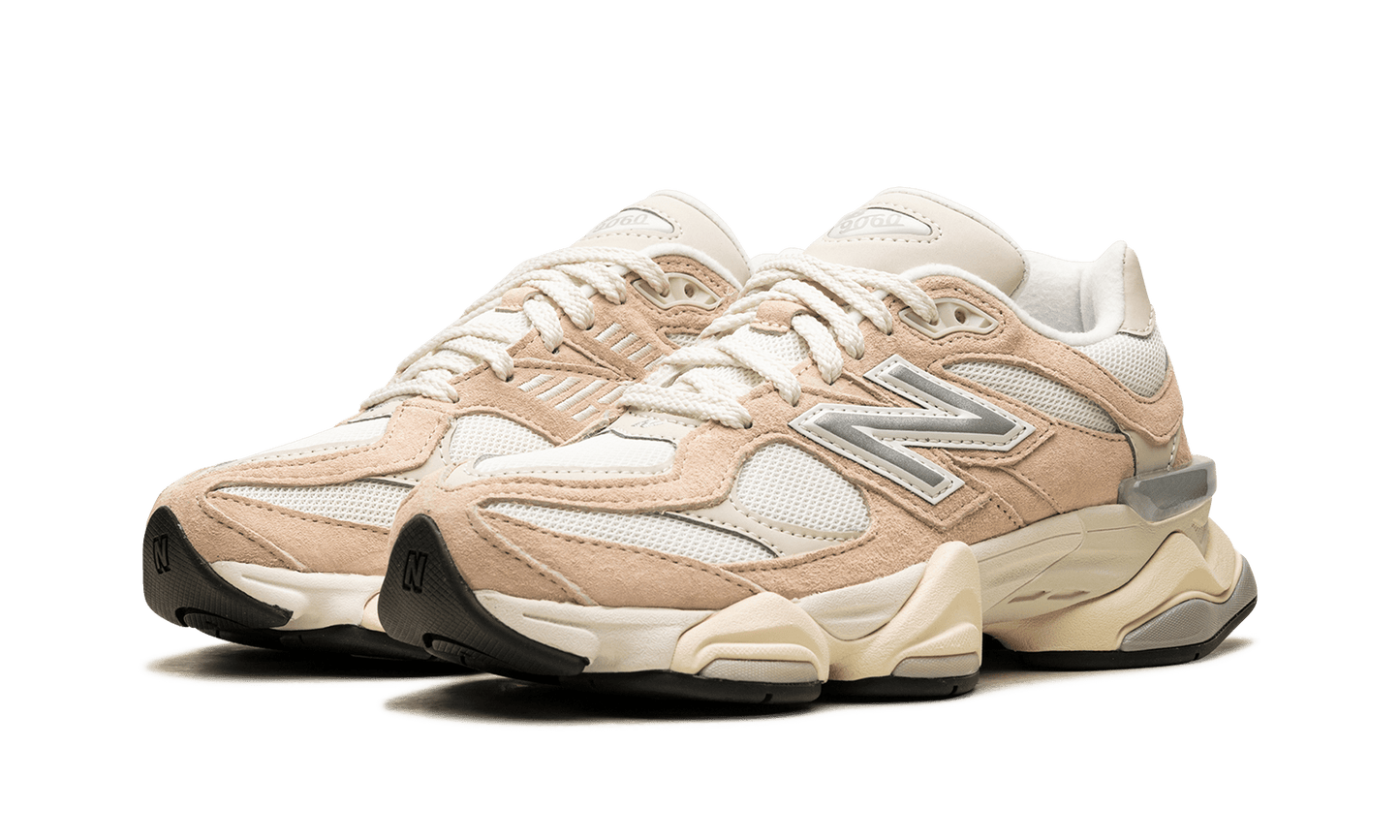 New Balance 9060 Vintage Rose