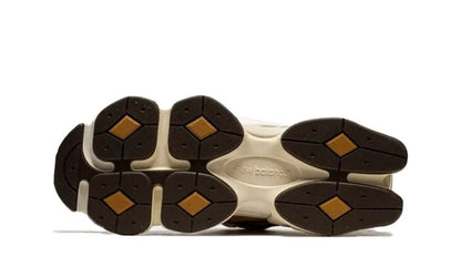 New Balance 9060 Workwear