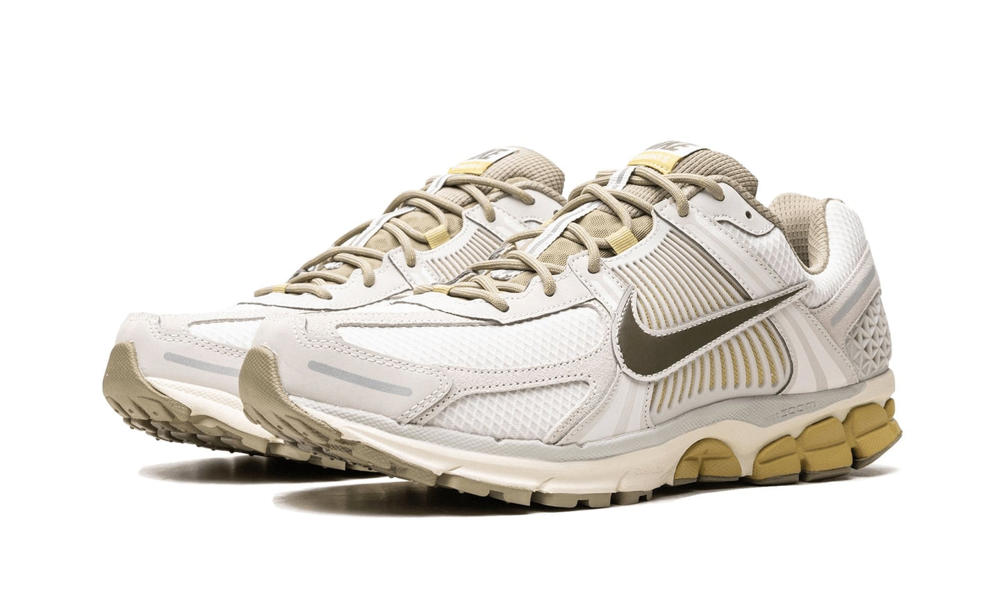 Nike Zoom Vomero 5 Light Bone Medium Olive