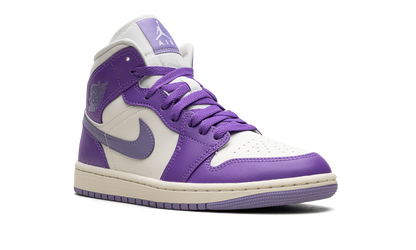 Air Jordan 1 Mid Action Grape