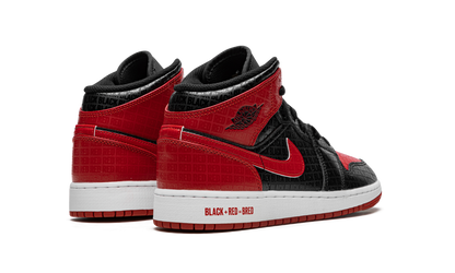 Air Jordan 1 Mid Bred Text