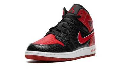 Air Jordan 1 Mid Bred Text
