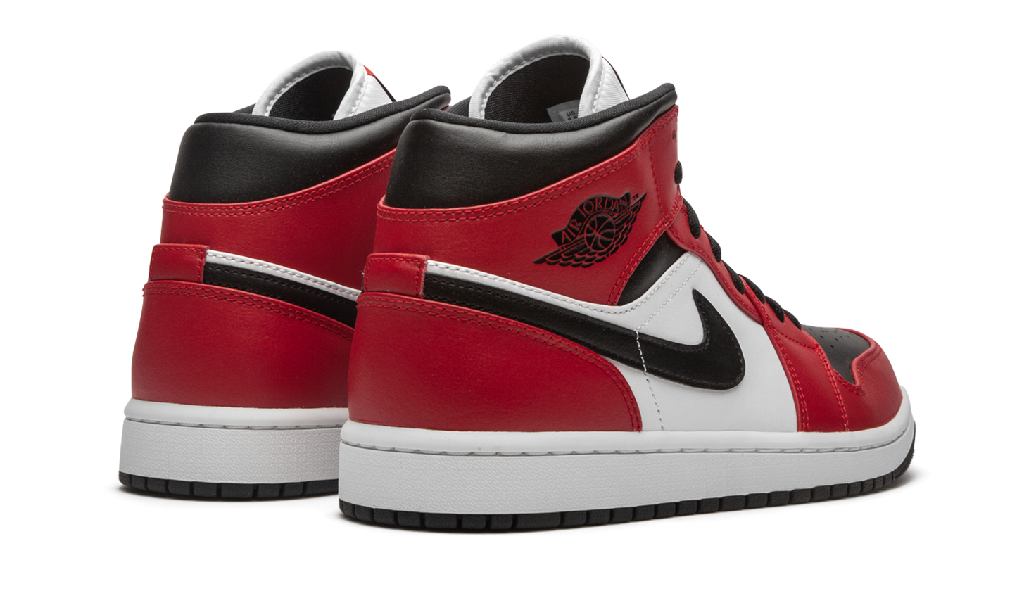Air Jordan 1 Mid Chicago Toe