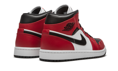 Air Jordan 1 Mid Chicago Toe