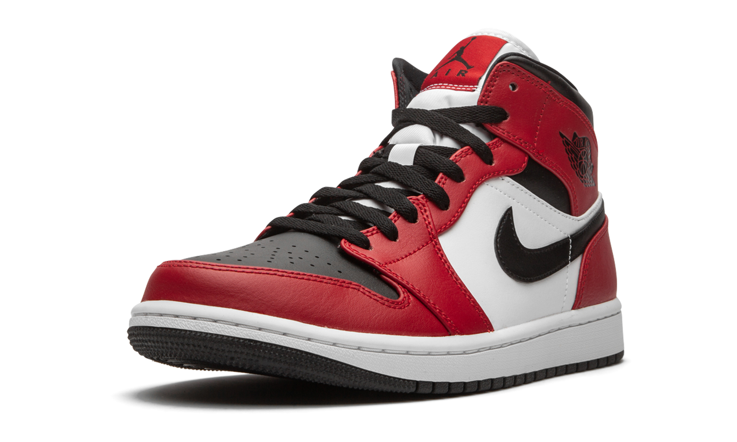 Air Jordan 1 Mid Chicago Toe