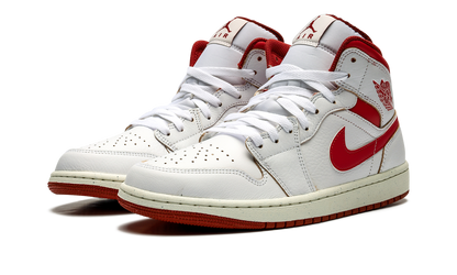 Air Jordan 1 Mid SE Dune Red