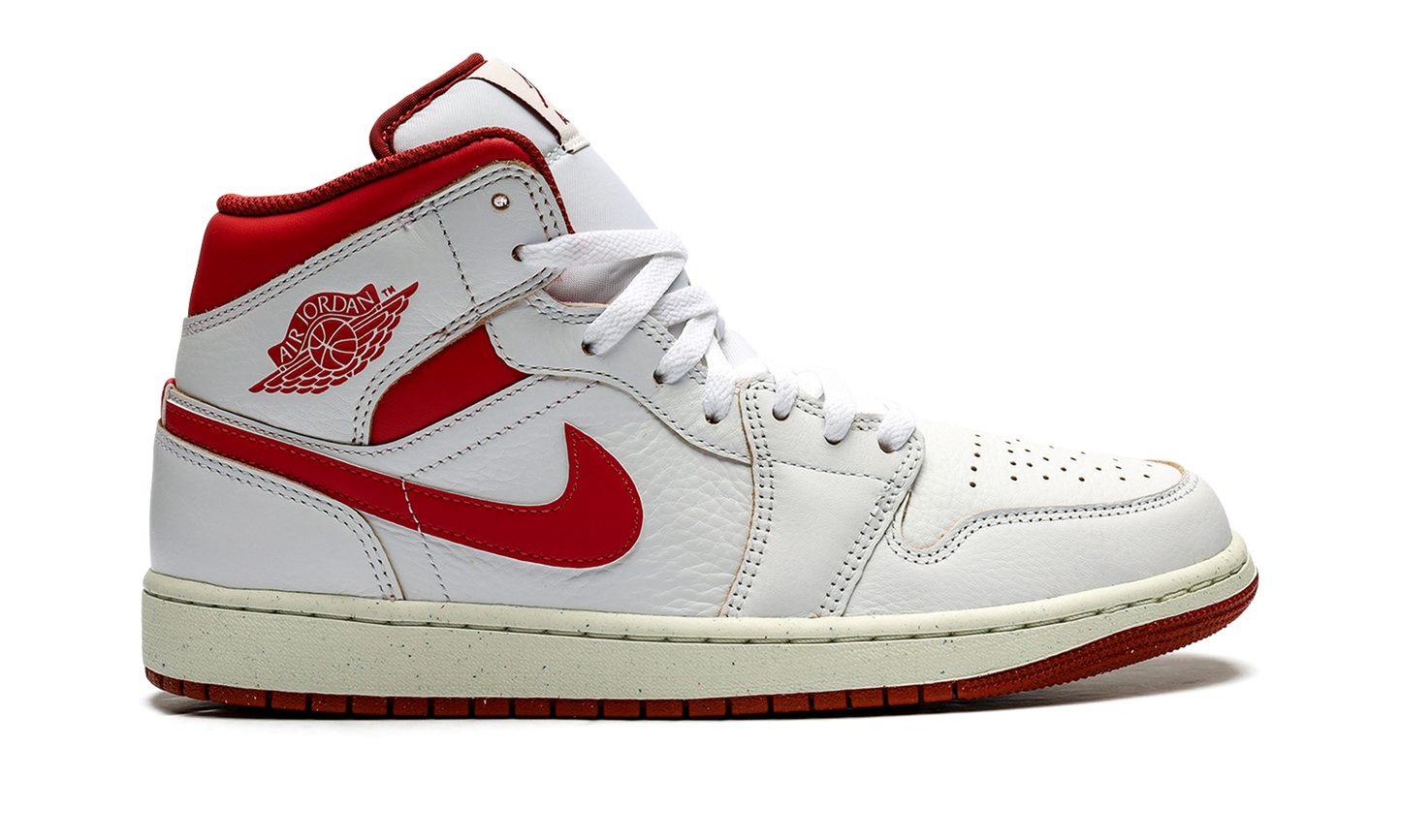 Air Jordan 1 Mid SE Dune Red