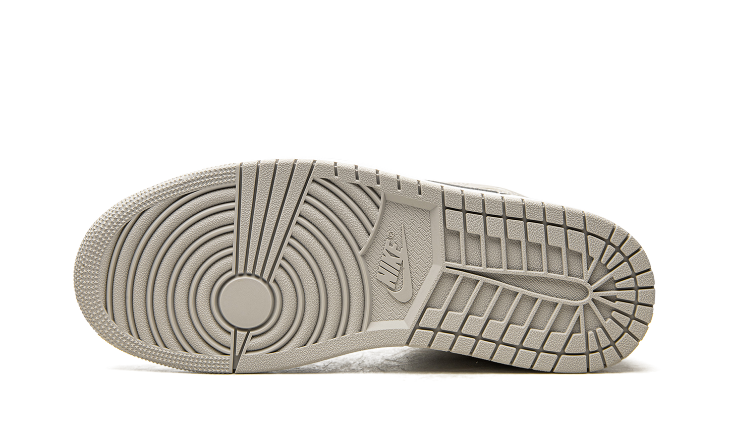 Air Jordan 1 Mid Linen