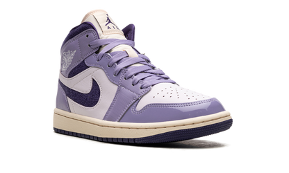 Air Jordan 1 Mid SE Chenille Sky J Light Purple