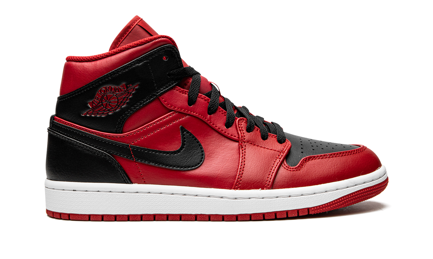 Air Jordan 1 Mid Reverse Bred (2021)