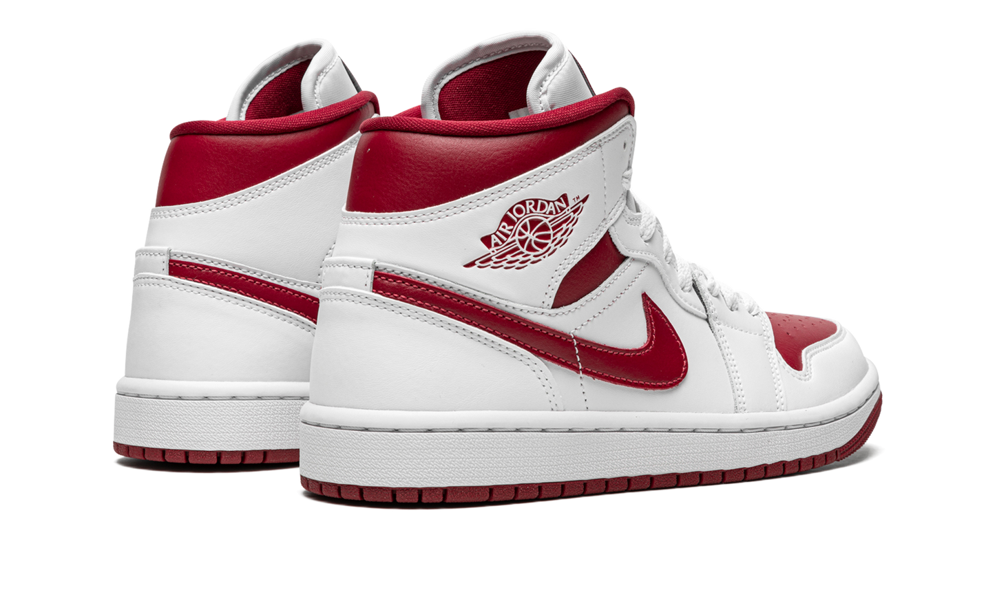 Air Jordan 1 Mid Reverse Chicago