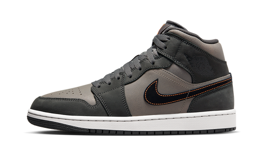 Air Jordan 1 Mid SE Night Stadium
