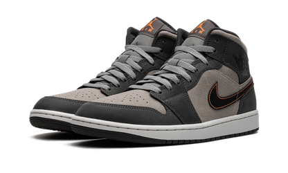 Air Jordan 1 Mid SE Night Stadium