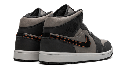 Air Jordan 1 Mid SE Night Stadium