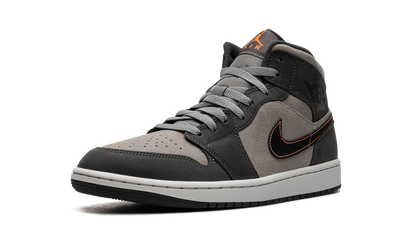 Air Jordan 1 Mid SE Night Stadium