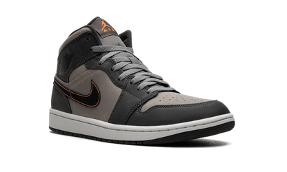 Air Jordan 1 Mid SE Night Stadium