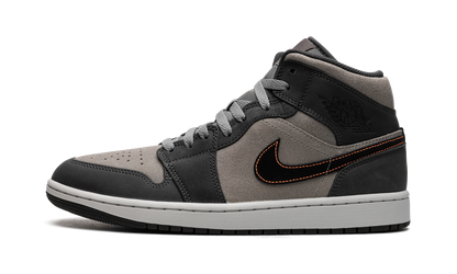 Air Jordan 1 Mid SE Night Stadium