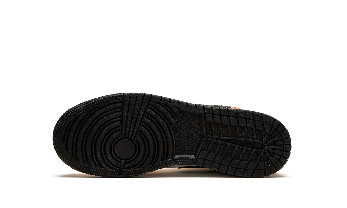 Air Jordan 1 Mid SE Orange Suede