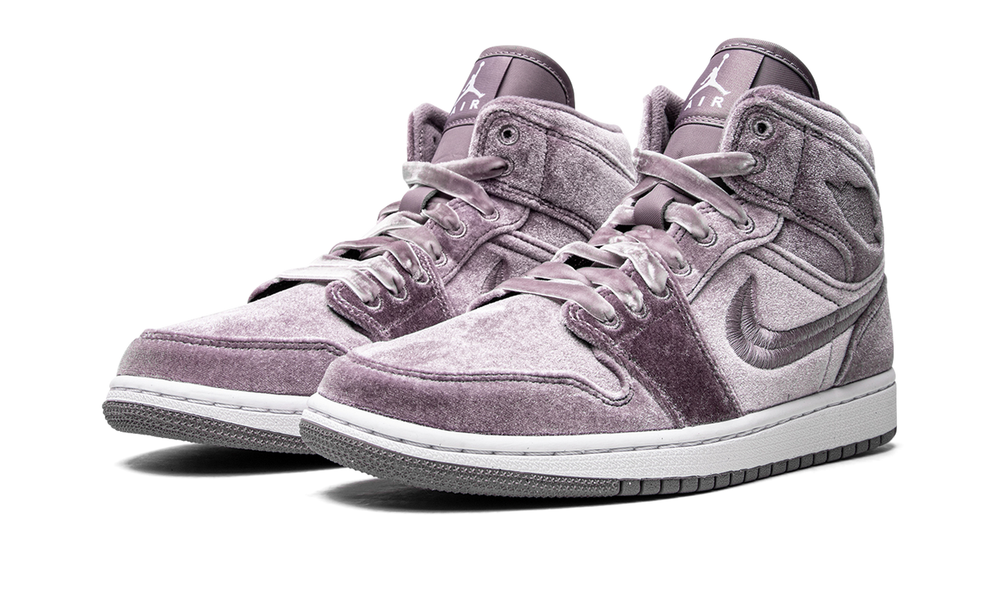 Air Jordan 1 Mid SE Purple Velvet
