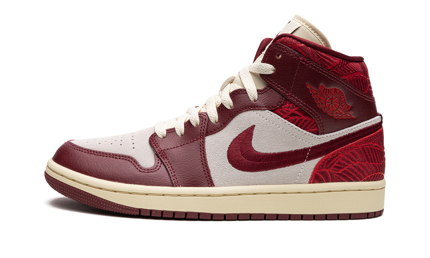 Air Jordan 1 Mid SE Tiki Leaf Team Red