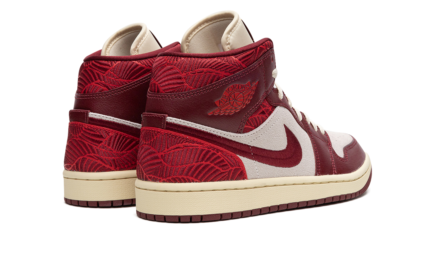 Air Jordan 1 Mid SE Tiki Leaf Team Red