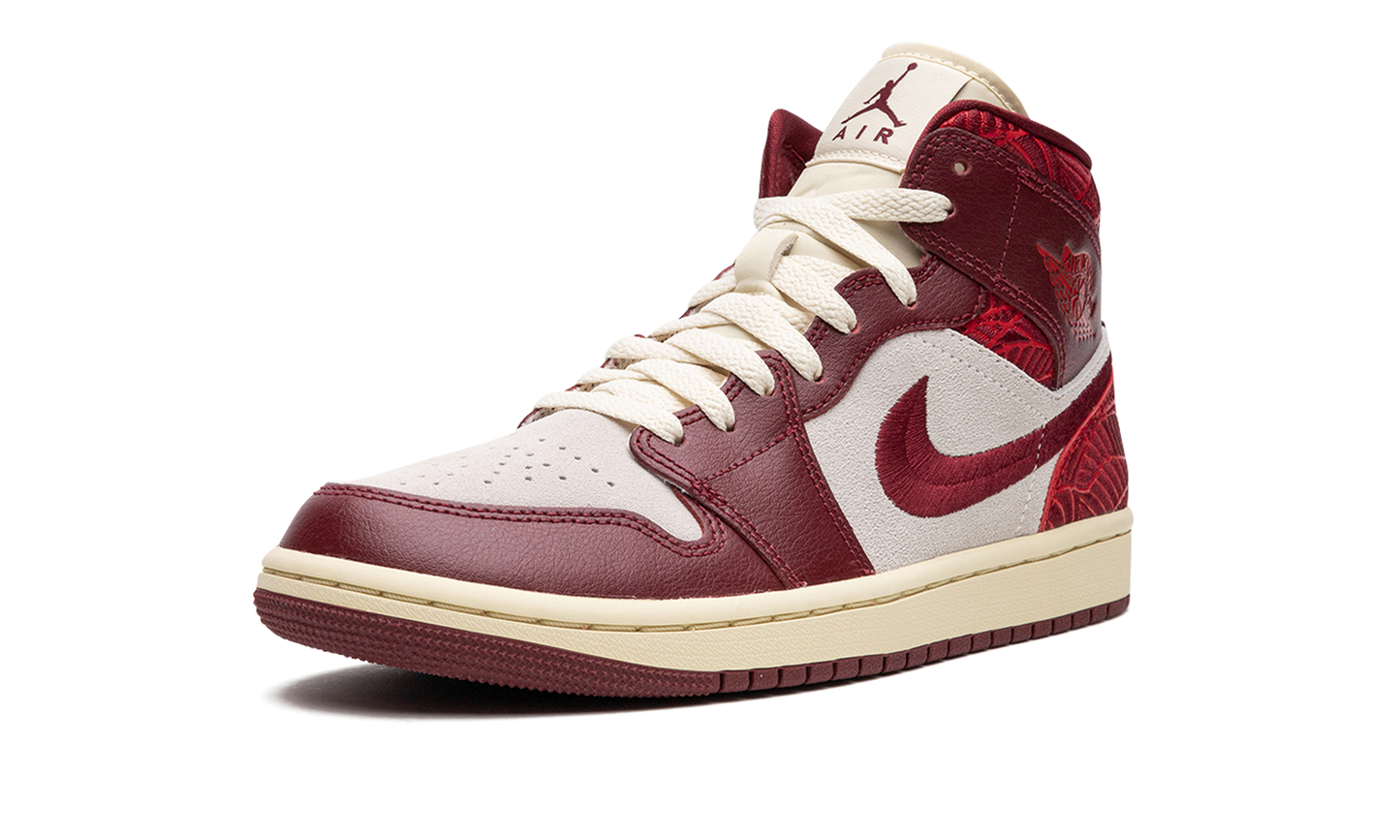 Air Jordan 1 Mid SE Tiki Leaf Team Red