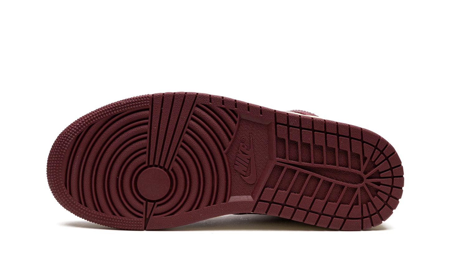 Air Jordan 1 Mid SE Tiki Leaf Team Red