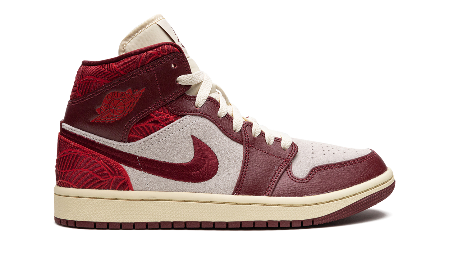 Air Jordan 1 Mid SE Tiki Leaf Team Red