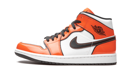 Air Jordan 1 Mid SE Turf Orange