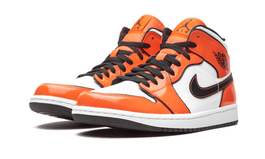 Air Jordan 1 Mid SE Turf Orange