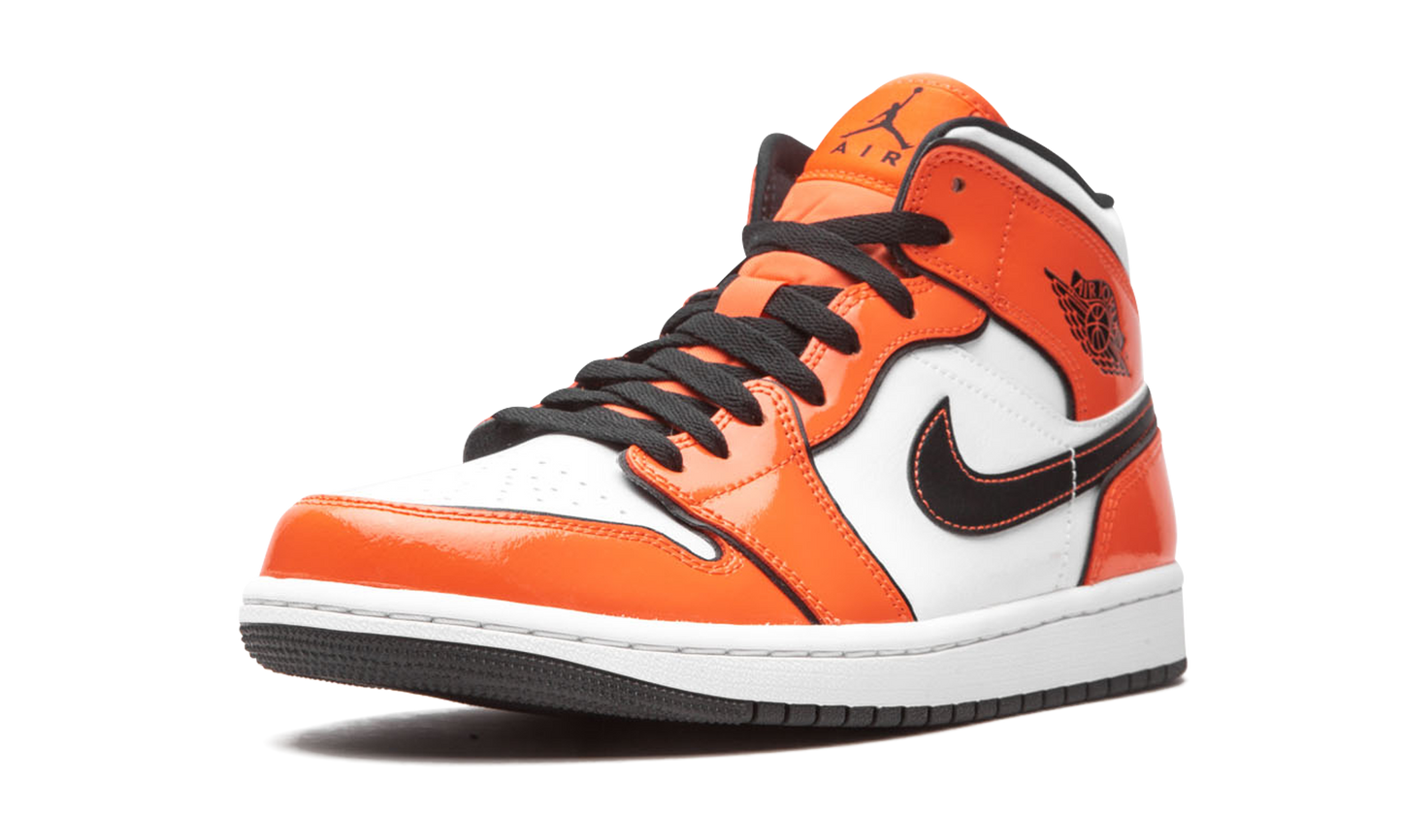Air Jordan 1 Mid SE Turf Orange