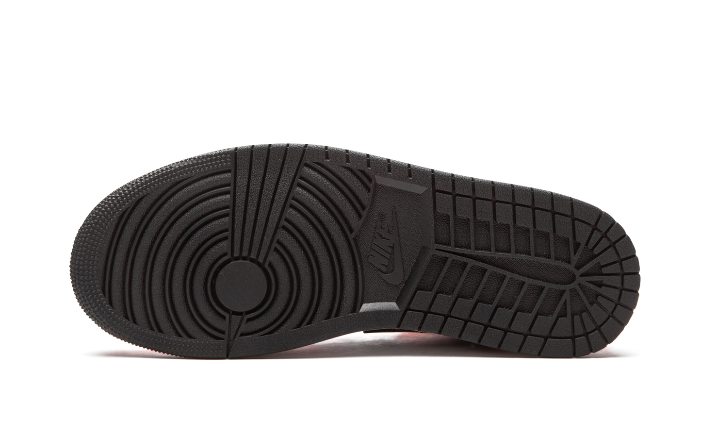 Air Jordan 1 Mid SE Turf Orange