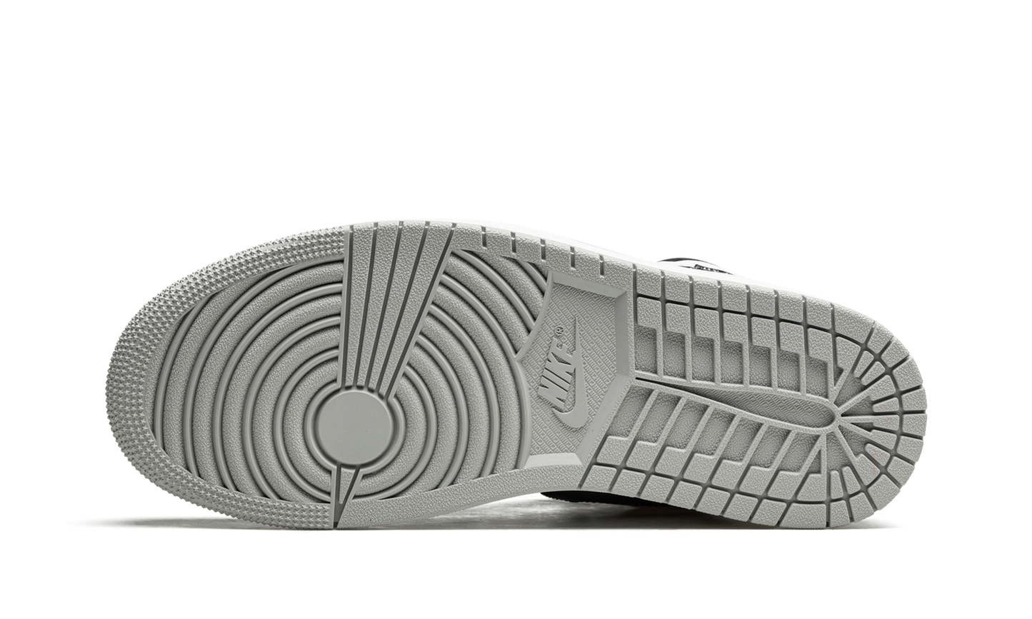 Air Jordan 1 Retro High OG Bleached Coral