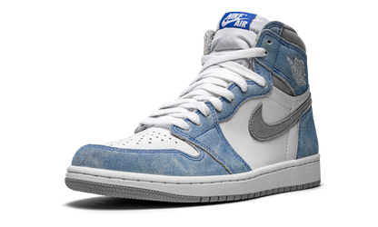 Air Jordan 1 Retro High OG Hyper Royal