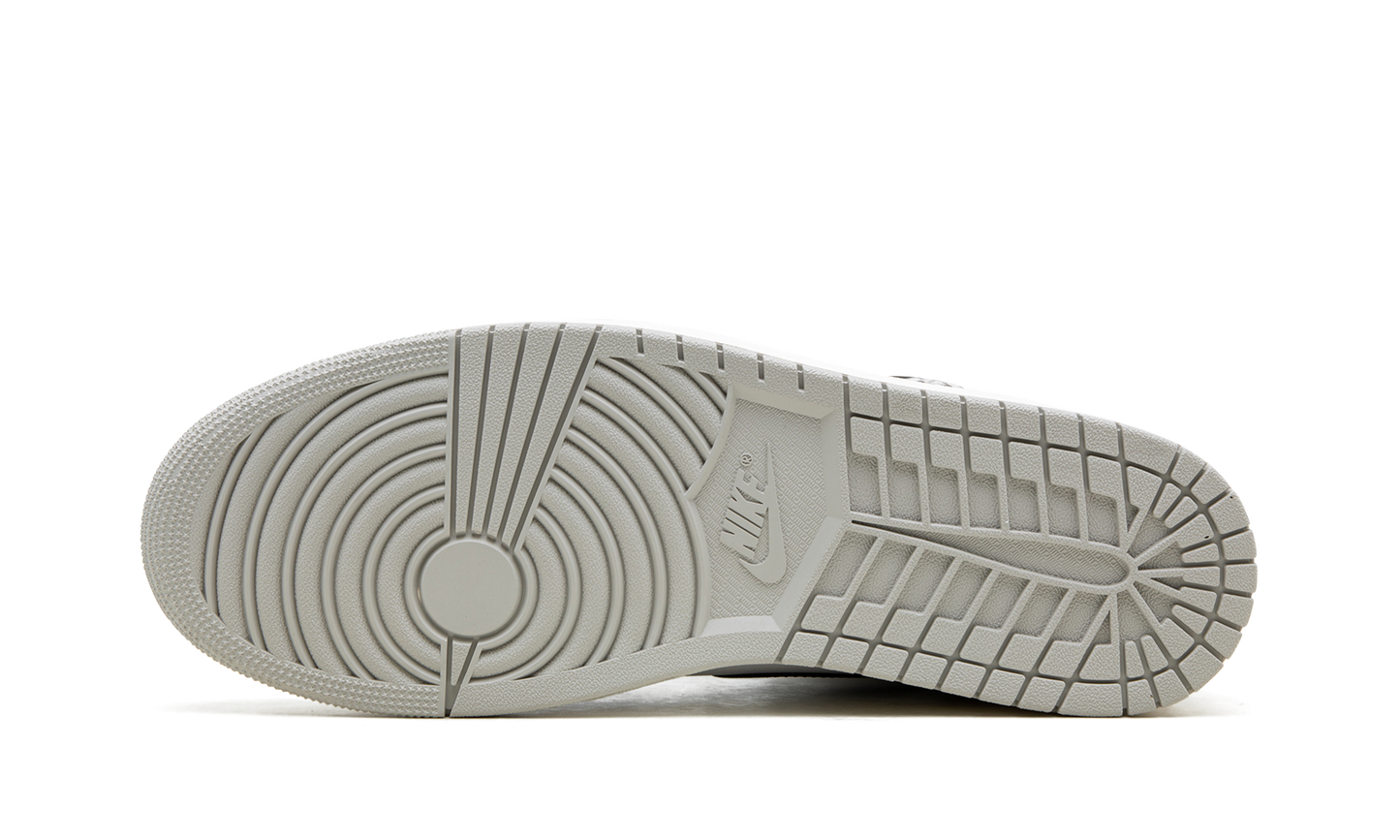 Air Jordan 1 Retro High OG White Cement