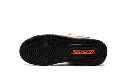 Air Jordan 3 Retro SE Dunk on Mars