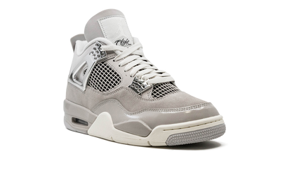 Air Jordan 4 Retro Frozen Moments