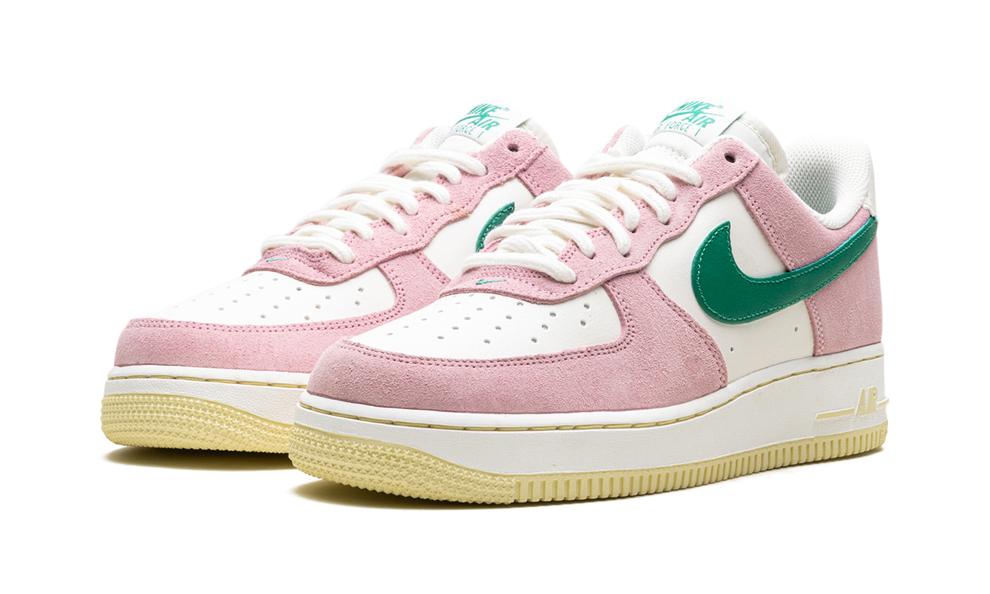 Nike Air Force 1 Low '07 LV8 Medium Soft Pink Malachite