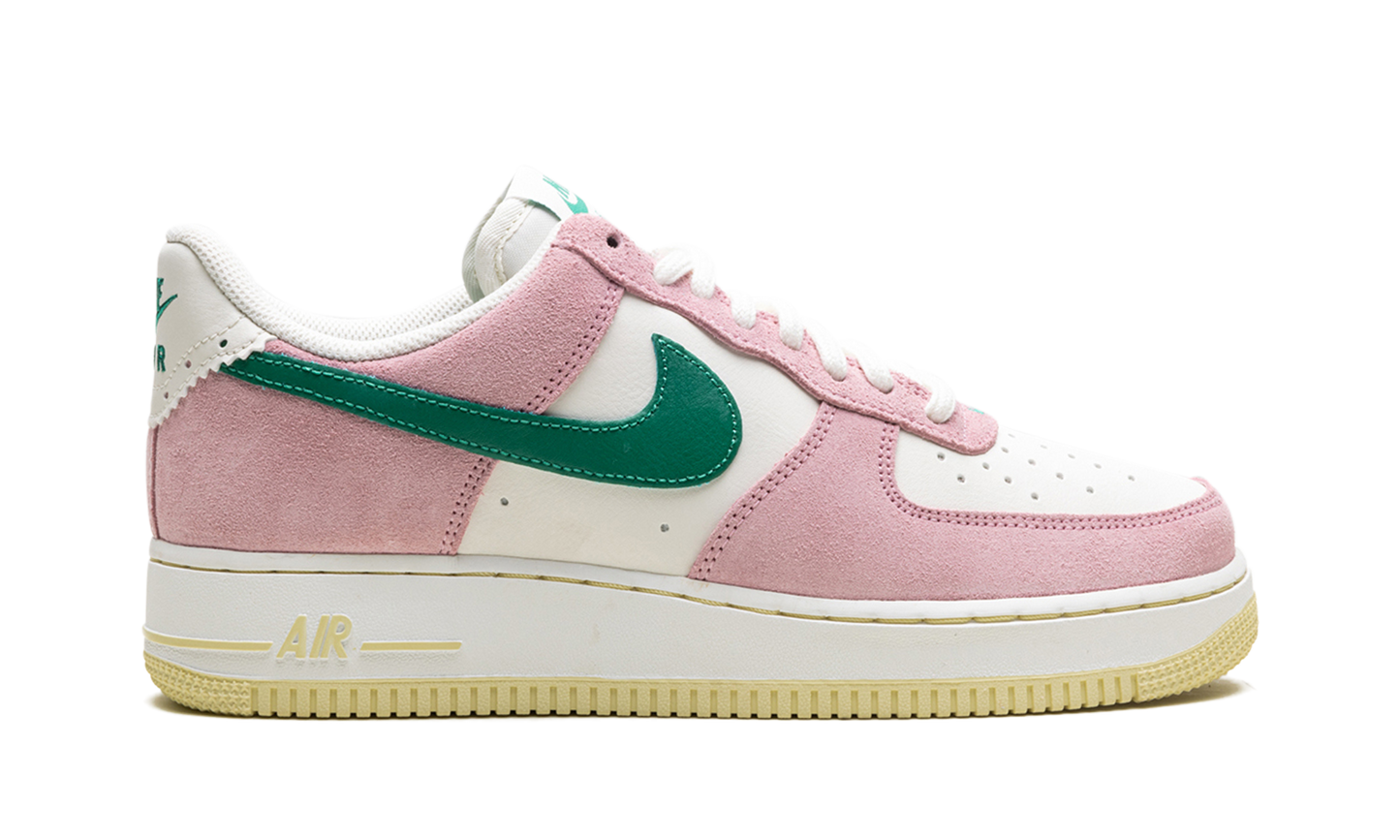 Nike Air Force 1 Low '07 LV8 Medium Soft Pink Malachite