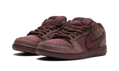 Nike SB Dunk Low City of Love Burgundy Crush