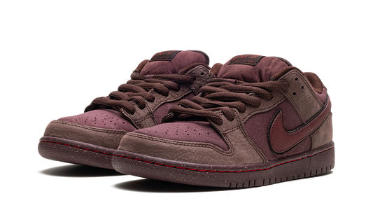 Nike SB Dunk Low City of Love Burgundy Crush