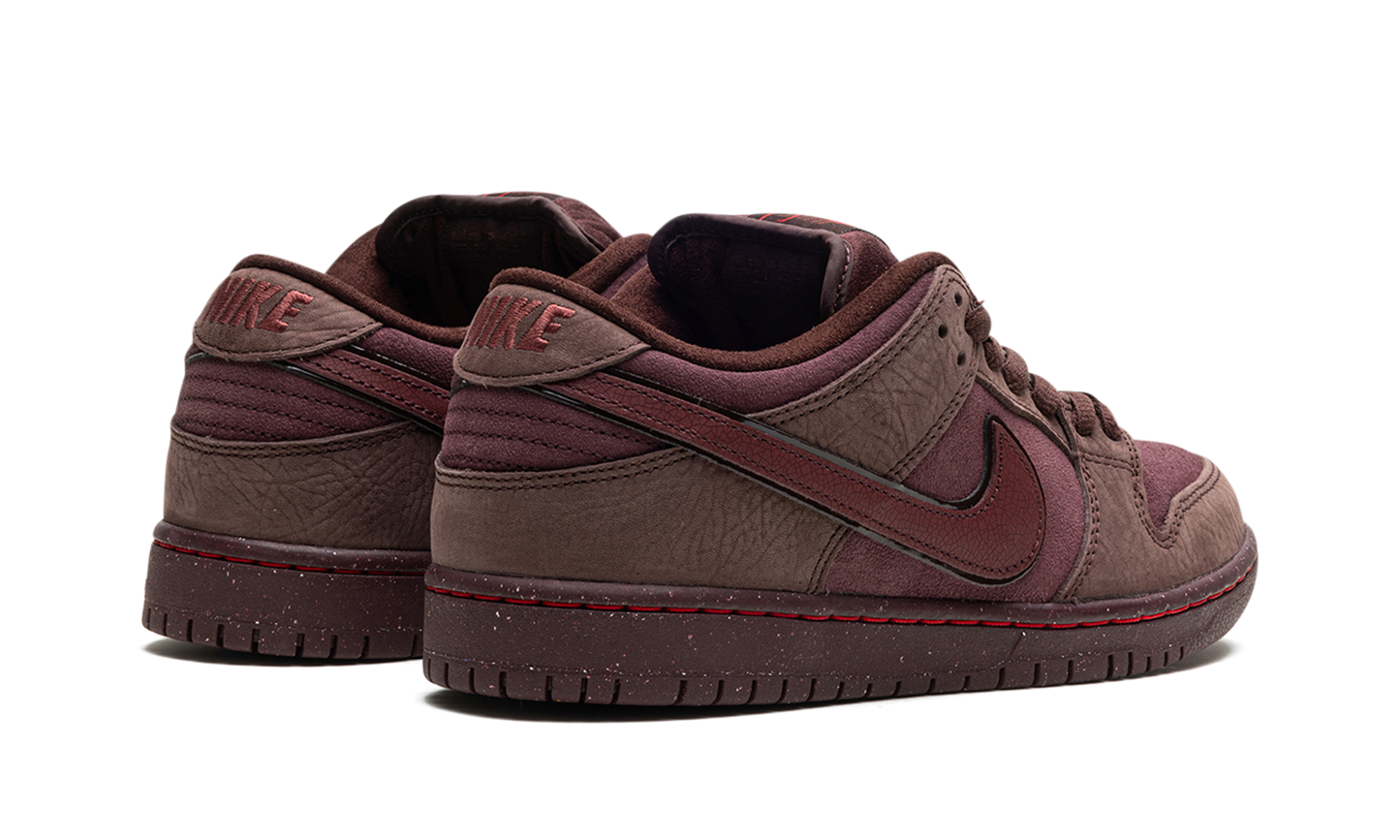 Nike SB Dunk Low City of Love Burgundy Crush