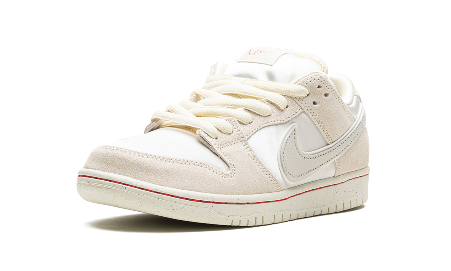 Nike SB Dunk Low City of Love Light Bone