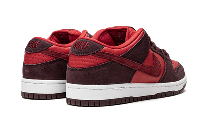 Nike SB Dunk Low Cherry