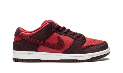 Nike SB Dunk Low Cherry