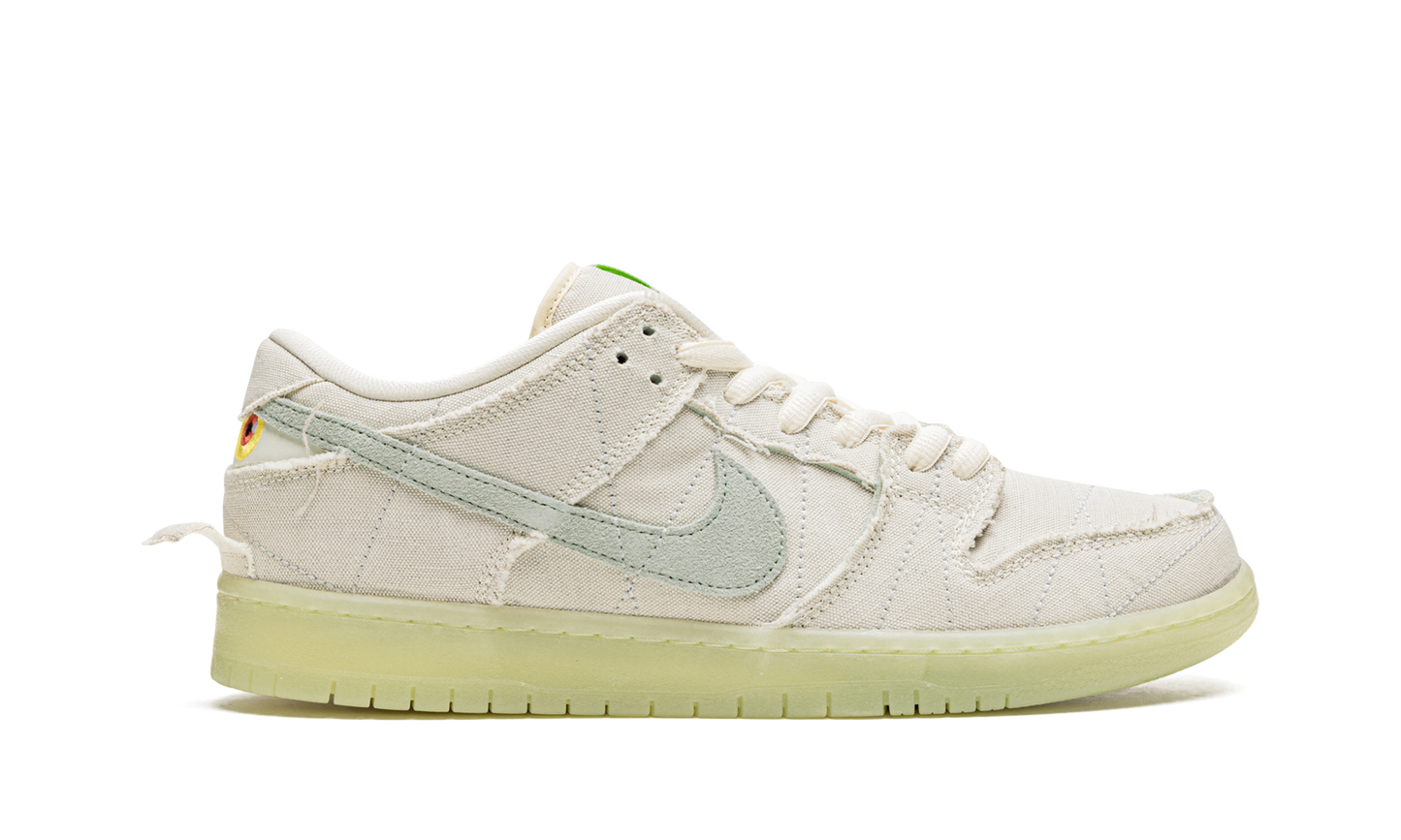 Nike SB Dunk Low Mummy