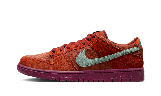 Nike SB Dunk Low Mystic Red Rosewood