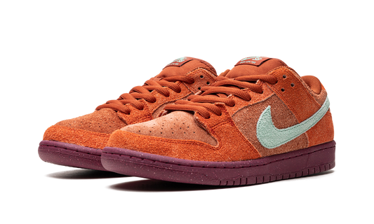 Nike SB Dunk Low Mystic Red Rosewood